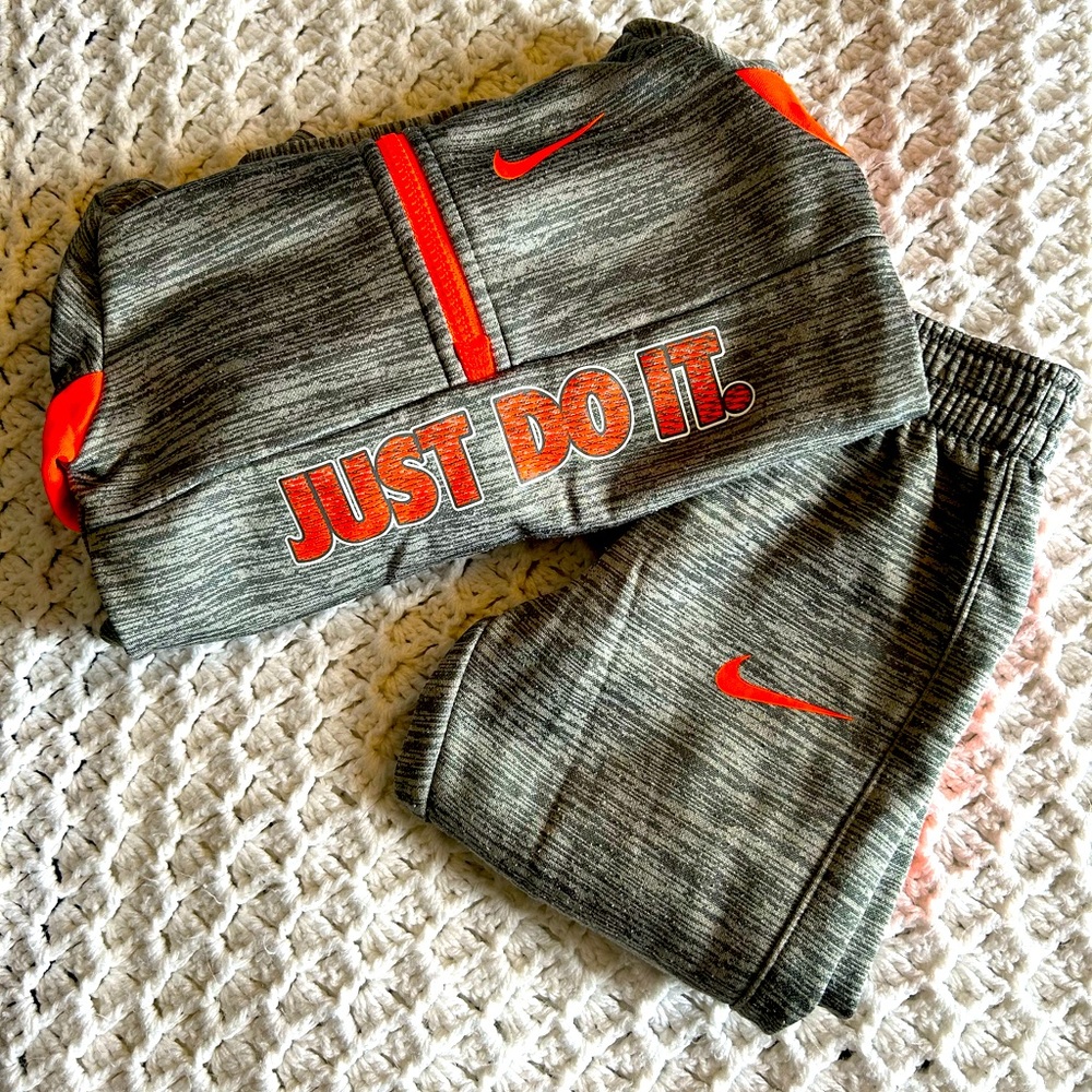 Boys Nike matching set
